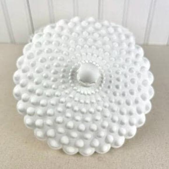 White Hobnail Lidded Bowl, Decorative Bowl with Scalloped Edge, Vintage Inspired - Picture 6 of 10